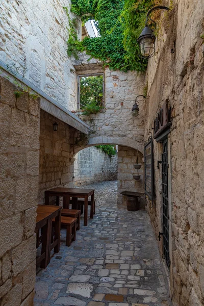 Antigua Calle Estrecha Casco Antiguo Trogir Croacia — Foto de Stock