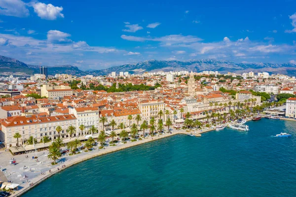 Flygfoto Över Stadsbilden Kroatiska Staden Split Bakom Riva Strandpromenad — Stockfoto