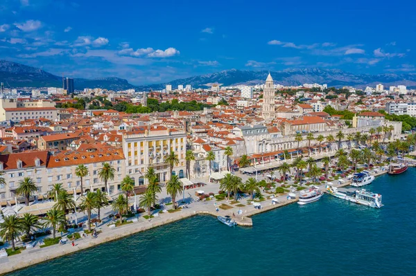 Luchtfoto Van Het Stadsgezicht Van Kroatische Stad Split Achter Riva — Stockfoto