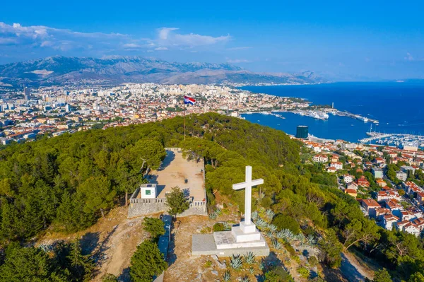 Vista Aérea Split Colina Marjan Croácia — Fotografia de Stock