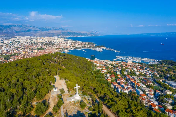Hırvatistan 'daki Marjan tepesinden Split' in hava manzarası