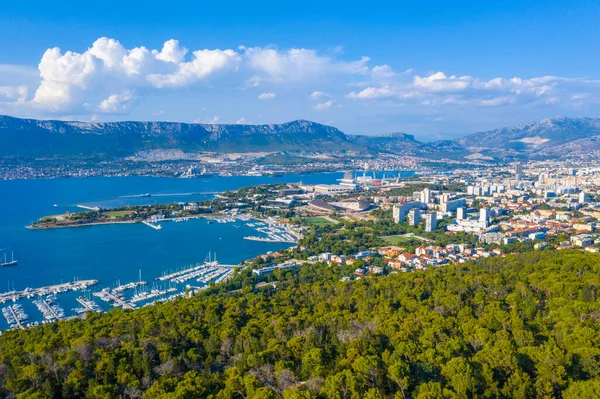Hırvat kenti Split 'te marina manzarası