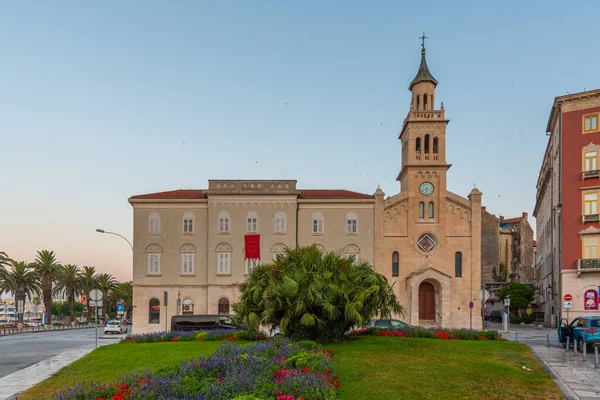 Salida Del Sol Vista Iglesia Monasterio Frane Divide Croacia — Foto de Stock