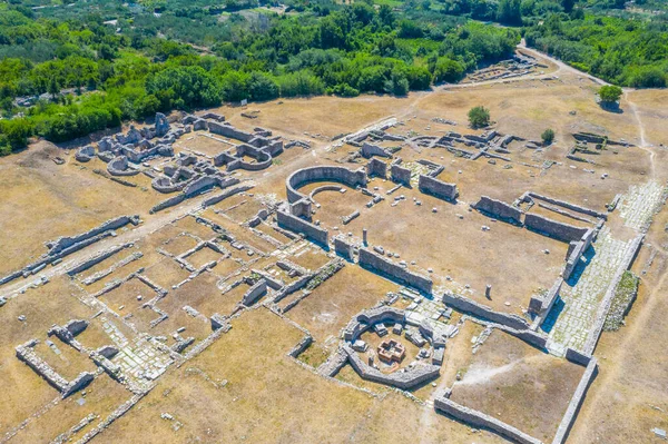 Hırvatistan 'ın Split kenti yakınlarındaki antik Salona' nın havadan görünüşü