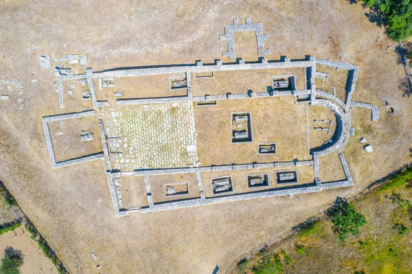 Hırvatistan 'ın Split kenti yakınlarındaki antik Salona' nın havadan görünüşü