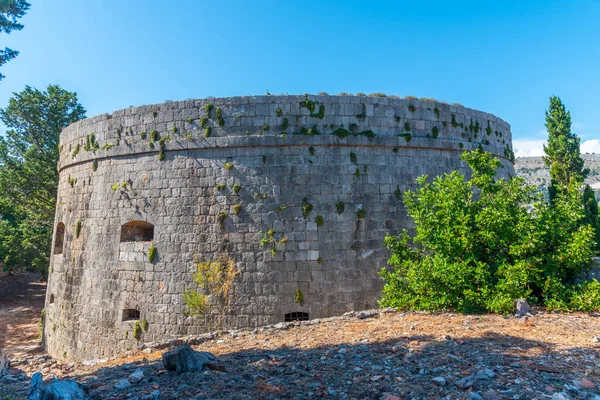 Hırvatistan 'ın Lokrum adasındaki Kraliyet Kalesi