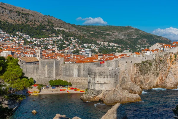 Hırvatistan 'ın Dubrovnik kentindeki eski kentin güçlendirilmesi manzarası
