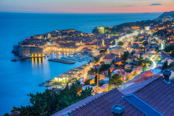 Hırvatistan 'ın eski Dubrovnik kentinin günbatımı manzarası
