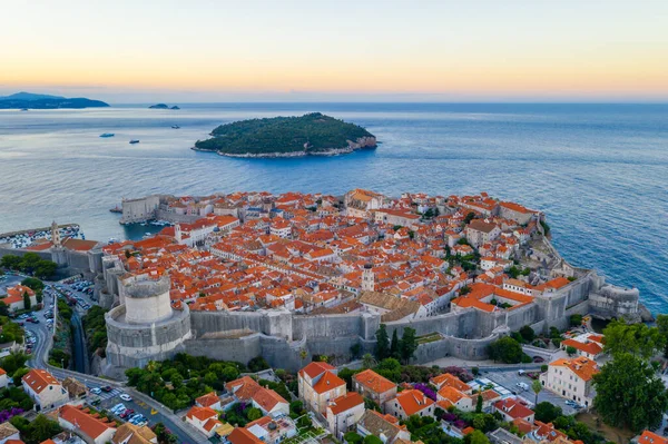 Hırvatistan 'ın eski Dubrovnik kentinin gündoğumu manzarası