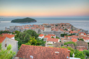 Hırvatistan 'ın eski Dubrovnik kentinin gündoğumu manzarası