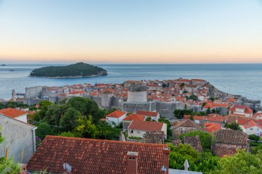 Hırvatistan 'ın eski Dubrovnik kentinin gündoğumu manzarası