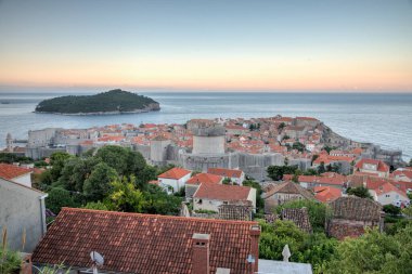 Hırvatistan 'ın eski Dubrovnik kentinin gündoğumu manzarası