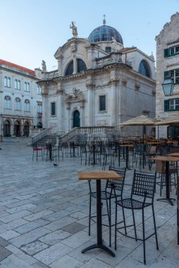 Hırvatistan 'ın Dubrovnik kentindeki Saint Blaise kilisesinin gün doğumu manzarası