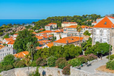 Hırvatistan 'ın eski Dubrovnik kentinin güçlendirilmesinin arkasındaki konutlar