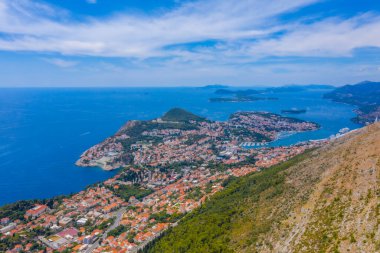 Hırvatistan 'ın Dubrovnik kentinin çağdaş kesiminin havadan görüşü