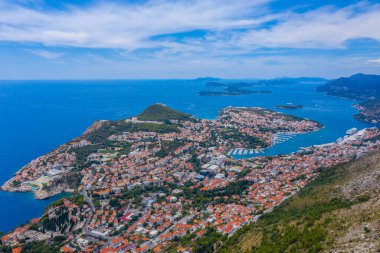 Hırvatistan 'ın Dubrovnik kentinin çağdaş kesiminin havadan görüşü