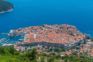 Srd tepesinden Hırvat kasabası Dubrovnik 'in hava manzarası