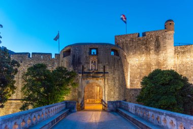 Hırvatistan 'ın Dubrovnik kentindeki Yığın Kapısı' nın gündoğumu