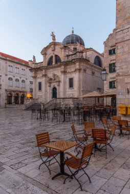Hırvatistan 'ın Dubrovnik kentindeki Saint Blaise kilisesinin gün doğumu manzarası