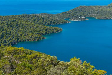 Hırvatistan 'daki Mljet ulusal parkında Veliko jezero' nun hava manzarası