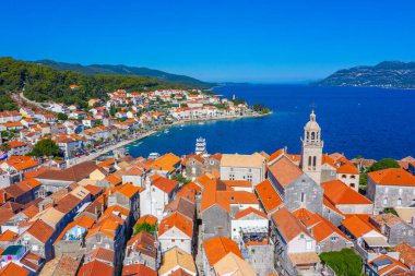 Aziz Mark Katedrali ve Hırvatistan 'ın Korcula kentinin çatıları