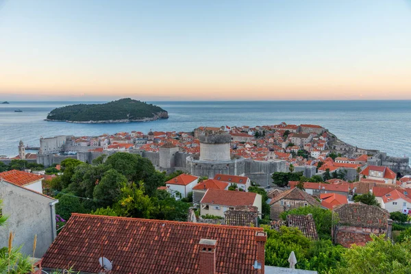 Hırvatistan 'ın eski Dubrovnik kentinin gündoğumu manzarası