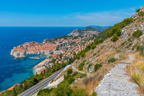 Σκάλα Και Θέα Στην Παλιά Πόλη Ντουμπρόβνικ Της Κροατίας — Φωτογραφία Αρχείου