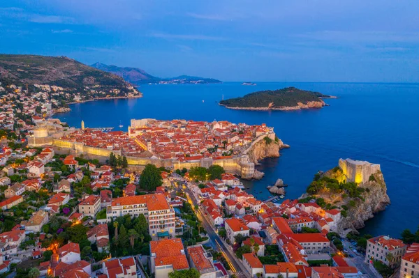 Vista Aérea Atardecer Ciudad Croata Dubrovnik Fortaleza Lovrijenac Isla Lokrum —  Fotos de Stock