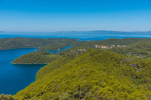 Hırvatistan 'daki Mljet ulusal parkında Veliko jezero' nun hava manzarası