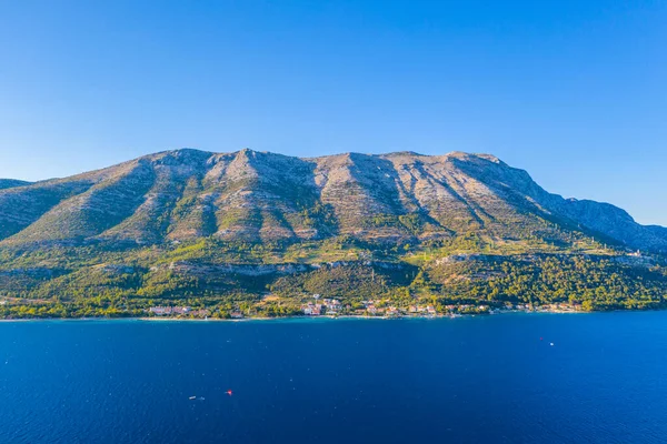 Hırvatistan 'ın Orebiç kentinin üzerindeki Sveti Ilija dağı