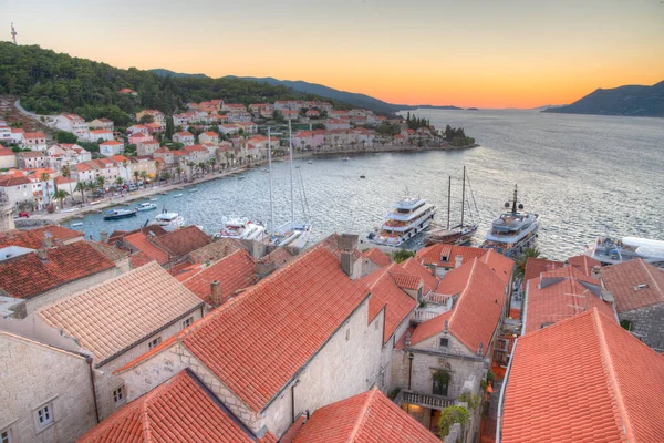 Hırvatistan Korcula Kentindeki Çatıların Gün Batımı Manzarası — Stok fotoğraf
