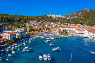 Hırvat kenti Hvar 'ın hava manzarası