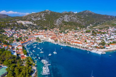 Hırvat kenti Hvar 'ın hava manzarası