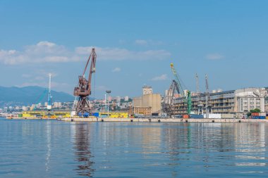 Hırvatistan 'ın Rijeka limanının sanayii bölümü