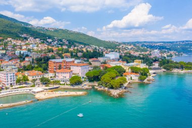 Hırvat kenti Opatija 'nın kıyı şeridi