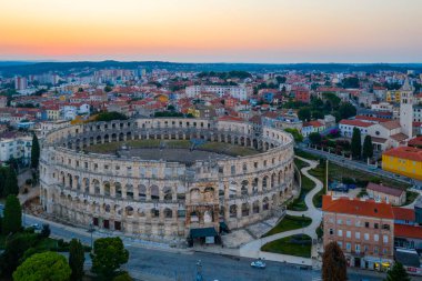 Hırvatistan 'ın Pula kentinde Roma Amfitiyatrosuna Bakış