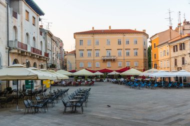 Hırvatistan 'ın Pula kentinde Forum meydanının gün doğumu manzarası