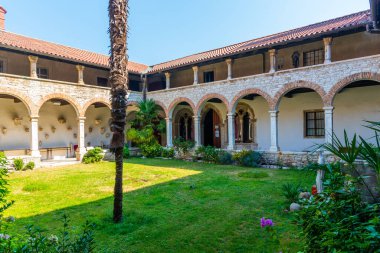 Hırvatistan 'ın Pula kentindeki St. Francis Manastırı ve Kilise Manastırı