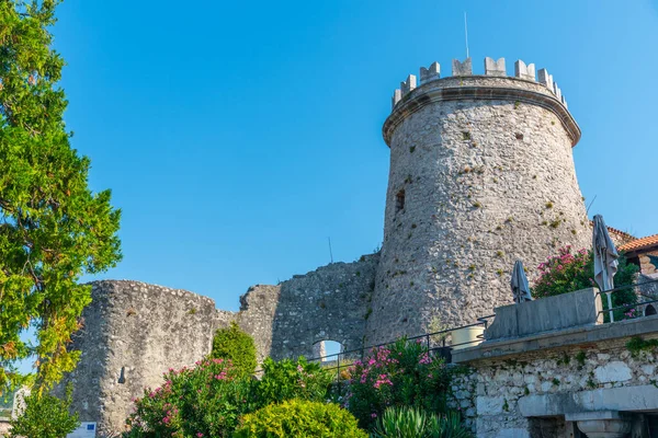 Hırvatistan 'ın Rijeka kentindeki Trsat kalesinin manzarası