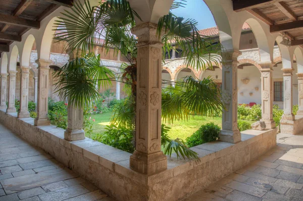 Hırvatistan Pula Kentindeki Francis Manastırı Kilise Manastırı — Stok fotoğraf