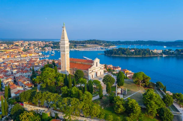 Hırvat kenti Rovinj 'deki Aziz Euphemia Kilisesi