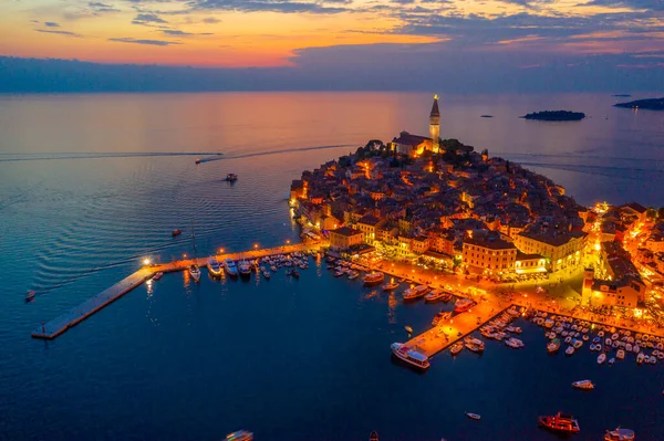 Sonnenuntergang Luftaufnahme Der Kroatischen Stadt Rovinj — Stockfoto