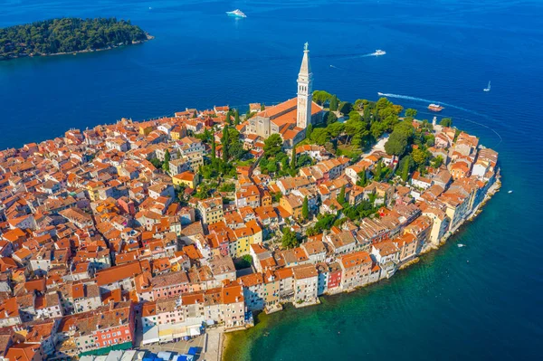 Hırvat kenti Rovinj 'deki Aziz Euphemia Kilisesi