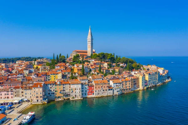 Hırvat kenti Rovinj 'deki Aziz Euphemia Kilisesi