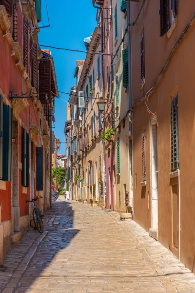 Vista Una Calle Peatonal Rovinj Croacia — Foto de Stock