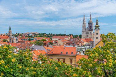 Zagreb ve Dolac pazarının katedralinin hava manzarası, Hırvatistan