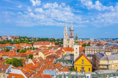 Zagreb ve Dolac pazarının katedralinin hava manzarası, Hırvatistan