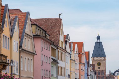 Speyer, Almanya 'daki Maximilianstrasse' deki evlerin renkli cepheleri
