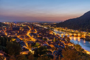 Almanya 'nın Heidelberg şehrinin günbatımı manzarası