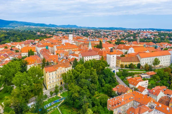 Hırvatistan 'ın üst kasabası Zagreb' in hava manzarası